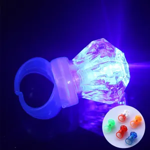 LED Leuchtender Diamantring Blicken Fingerring Leuchtspielzeug Kunststoff Ring Für Party Nachtclub Konzert Rave Festival Zubehör