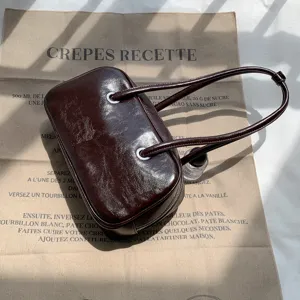 Retro oil-wax texture underarm bag, chic Korean style PU leather shoulder bag for women.