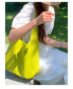 Korean minimalist soft leather shoulder tote bag, large capacity casual hobo bag for women.