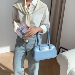 Retro glossy oil-wax texture underarm shoulder bag, chic Korean style Boston handbag for women.
