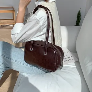 Vintage oil-wax texture underarm bag, chic Korean style large capacity shoulder Boston bag.