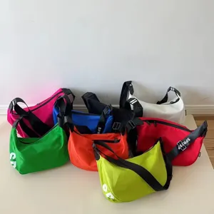 Casual nylon crossbody dumpling bag for men and women, multi-color crescent travel shoulder bag.