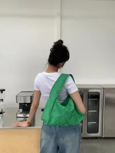 Green quilted hobo shoulder bag casual large capacity padded tote bag for women daily use