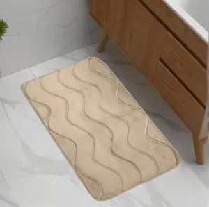 Tappeto bagno beige dettaglio, morbido tappetino con onde, tappeto antiscivolo assorbente.