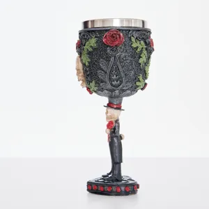 Calice teschio gotico con rivestimento in acciaio inossidabile e rose in resina decorazione.