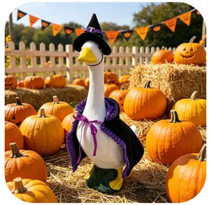 Halloween Gänsekostüm Set mit schwarzem lila Hexenhut und Umhang für Outdoor Gartendeko.