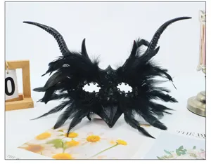Gothic schwarze Feder halbes Gesicht Maske mit Dornen für Party Kostüm Veranstaltung.