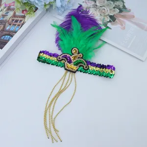 Hermosa diadema de carnaval con plumas coloridas y lentejuelas para fiesta y evento