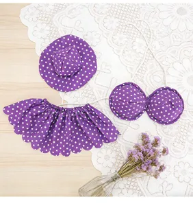 Paars wit polkadot gans outfit set inclusief bikinitop rok en hoed voor huisdieren of speelgoed.