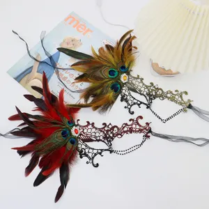 Masque demi-visage en plume et strass d'Halloween avec chaine pour fete de deguisement
