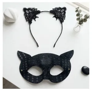 Ensemble serre-tête oreilles de chat en dentelle noire et masque demi-visage à sequins.