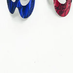 PVC snake pattern half-face mask for Halloween party, carnival, and festival decoration.