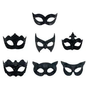 Ensemble de masques demi-visage à paillettes noires pour fête et spectacle de carnaval.