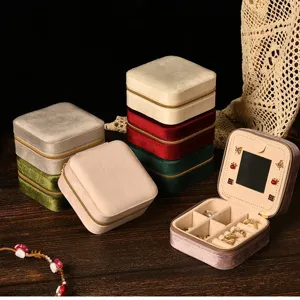 Portable PU Leather Jewelry Box Travel Organizer Case For Rings Earrings Necklaces Storage With Mirror Zipper Small Jewelry Box For Women Gift