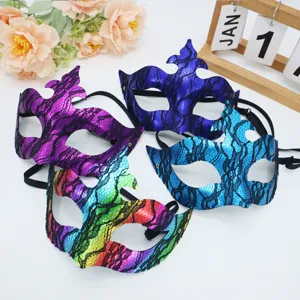 Ensemble de masques en dentelle colorée, masque de bal en PVC pour fête et costume.