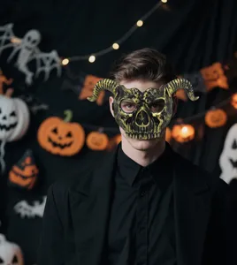 Halloween horn demon mask, plastic creepy skull cosplay costume party prop for adults.