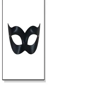 Vue détaillée du masque chat PVC noir, accessoire de masque pour fête de mascarade.