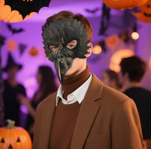 Halloween masque oiseau plume noire corbeau bec effrayant fete costume accessoire deco