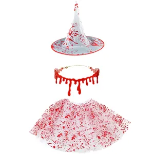 Ensemble de costume sanglant d'Halloween avec chapeau de sorcière, collier et tutu.