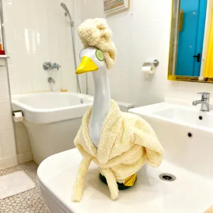 Lustiges Garten Gans Bademantel Kostüm Winter Fleece Spa Stil Heim Hof Dekoration Outfit