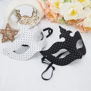 Gepunktete Masken Set für Damen, ideal für Halloween Partys, Kostümfeste und Maskenbälle.