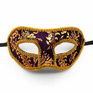 Halloween heren masker, prachtig paars fluwelen halfgelaatsmasker met gouden kantrand.