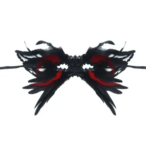 Maschera gotica in piume nere e rosse con paillettes per festa in maschera di Halloween.