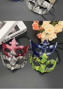 Maschera di carnevale mezza faccia con motivo pelle di serpente per festa ballo 1pz