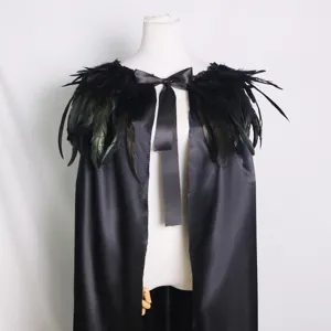 Mantella in raso di piume nere scialle gotico Halloween strega cosplay costume regina sfilata