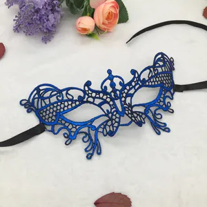 Elegante Kleurrijke Kant Maskerade Masker Vlinder Half Gezicht Gebronsd Uitgesneden Masker Voor Halloween Kerstfeest Bal Vrouwen Accessoires