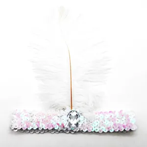 Diadema de plumas y lentejuelas blancas con cristal de estrás, ideal para fiestas y disfraces.