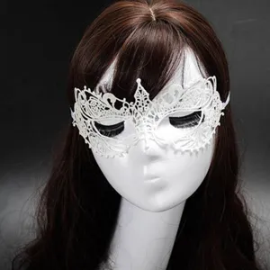 Weiße Spitzenmaske für Damen, ideal für Halloween, Kostümpartys, Karneval und Bälle.