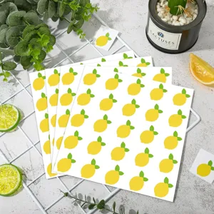 Détail de sticker autocollant motif citron, étiquette mignonne pour loisirs créatifs.