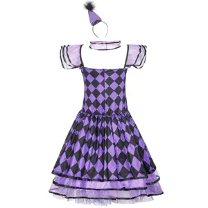Vista dettagliata dell'abito da giullare arlecchino viola e nero con orlo in tulle.