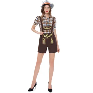 Vista dettagliata del costume tradizionale tedesco da donna con camicia a quadri.