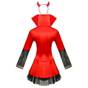 Vista dettagliata del set costume da vampiro diavolo rosso con cerchietto e maniche a rete.