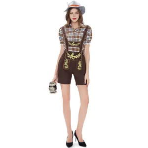 Vista dettagliata del costume tradizionale tedesco per l'Oktoberfest con camicia a quadri.