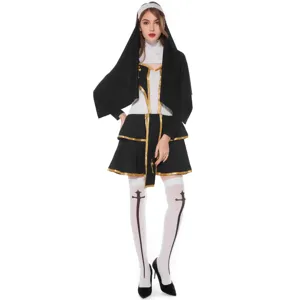 Déguisement de bonne sœur pour Halloween, tenue religieuse noire et blanche de cosplay.