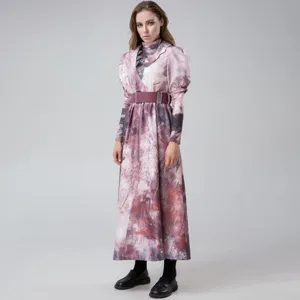 Langes Ärmel abstraktes Kleid Detail, elegante Vintage Kostüm Stil Nahaufnahme Ansicht.
