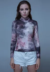 Halloween Zombie Cosplay Langarm Stehkragen Oberteil mit Blutspritzer Detailansicht.