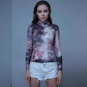 Halloween Zombie Cosplay Langarmshirt mit distressed weiße Shorts für Party Hauptbild