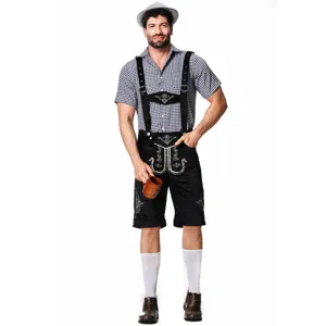 Traditionelles bayerisches Oktoberfest Herrenkostüm mit kariertem Hemd und Lederhose.
