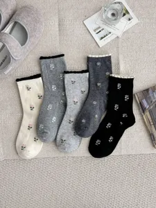 Women cute floral mid tube socks combed cotton casual daily wear stylish sweet socks.