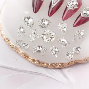 Kristall Strass Nageldesign Anhänger silber Legierung DIY Maniküre Zubehör für Nagelkunst Details.
