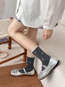 Chic floral mid-tube socks featuring cute bubble edge, soft cotton material for daily wear.