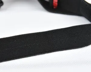 Nahaufnahme des schwarzen elastischen Riemens für Haustierbrillen aus strapazierfähigem Stoff.