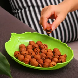 Leaf-shaped plastic snack plate candy dish green fruit tray for dry nuts household use