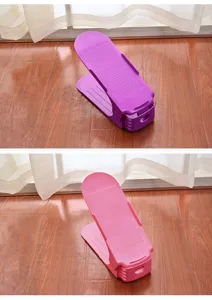 Primo piano del supporto per scarpe doppio regolabile, organizzazione domestica salvaspazio.