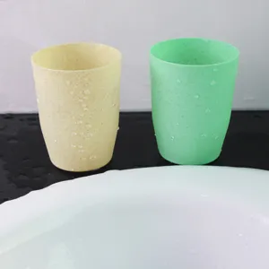 Bicchiere da sciacquo minimalista in plastica opaca, tazza spazzolino stile nordico