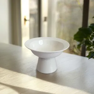 Modern minimalist white ceramic high-footed fruit plate dessert tray for home table decor